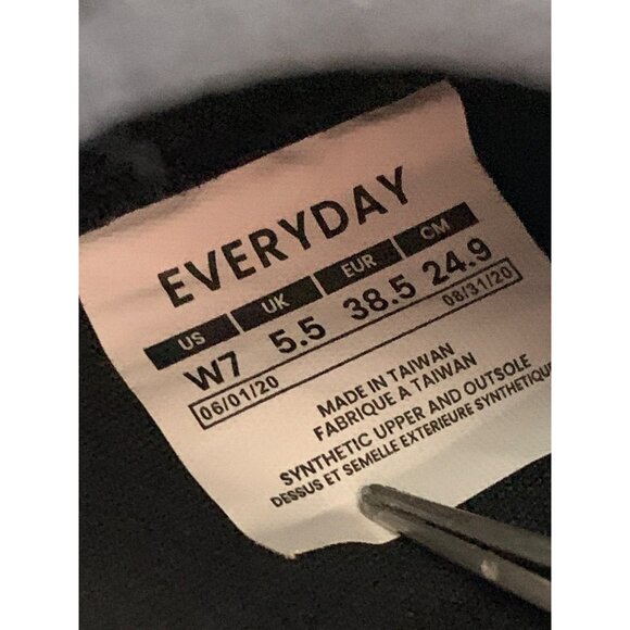 Vessi Everyday Womens Sneakers Size 7 Black  White Knit Lightweight Waterproof - Picture 4 of 9